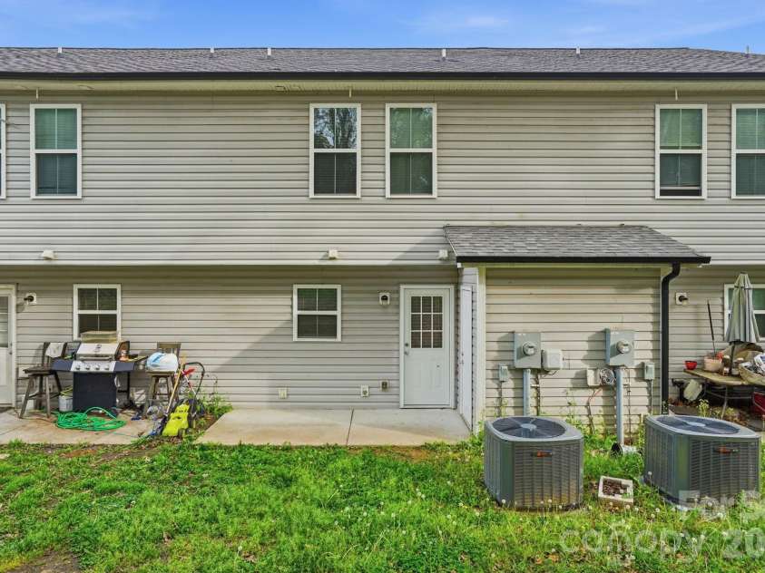 153 Mckinnon Avenue, Concord, NC 28025.  MLS# CAR4366010, YatesRealty ID 11282. 
