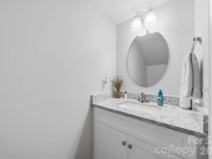 3953 Newhall Drive, Hickory, NC 28601.  MLS# CAR4369343, YatesRealty ID 11283. Main Level Half Bath/Vanity View