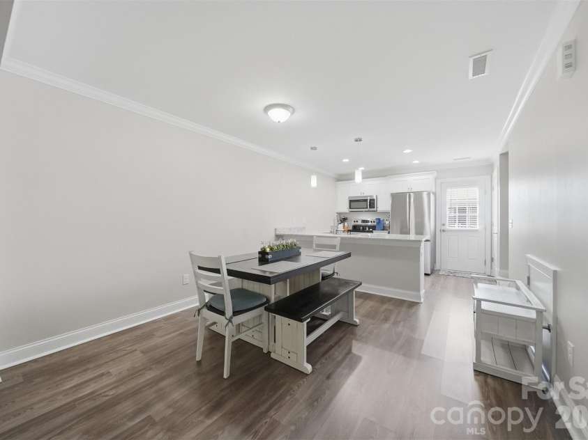 3953 Newhall Drive, Hickory, NC 28601.  MLS# CAR4369343, YatesRealty ID 11283. Open Concept Dining/Kitchen View