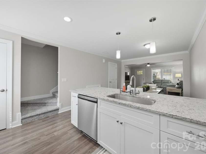 3953 Newhall Drive, Hickory, NC 28601.  MLS# CAR4369343, YatesRealty ID 11283. Open Concept Kitchen/Focused Island View
