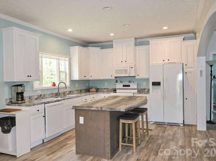 2311 Lafayette Street, Shelby, NC 28152.  MLS# CAR4369329, YatesRealty ID 11284. 