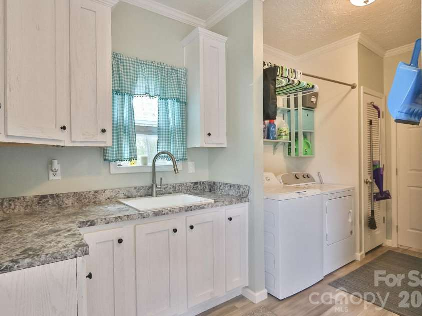 2311 Lafayette Street, Shelby, NC 28152.  MLS# CAR4369329, YatesRealty ID 11284. 