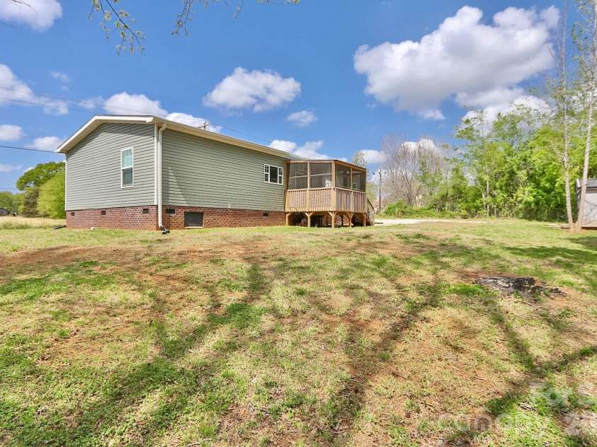 2311 Lafayette Street, Shelby, NC 28152.  MLS# CAR4369329, YatesRealty ID 11284. 