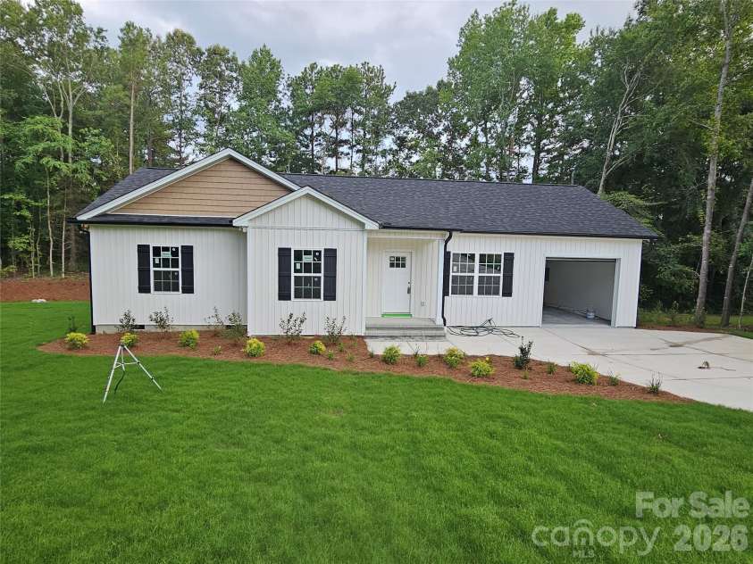 2566 Heather Lane, Lancaster, SC 29720.  MLS# CAR4369363, YatesRealty ID 11285. 