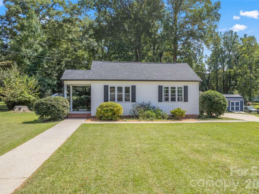223 Wiley Avenue, York, SC 29745.  MLS# CAR4369361, YatesRealty ID 11286. 