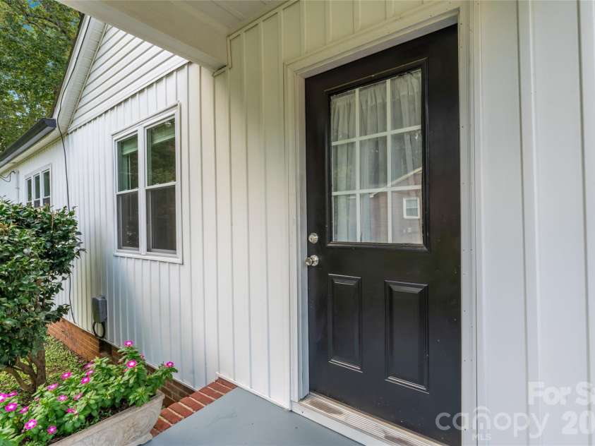 223 Wiley Avenue, York, SC 29745.  MLS# CAR4369361, YatesRealty ID 11286. 
