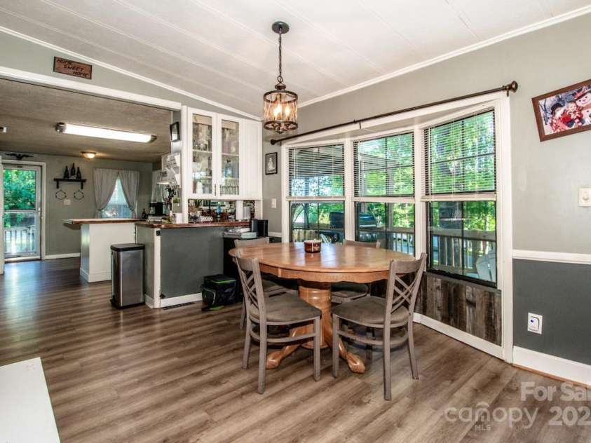 7733 Skyline Drive, Sherrills Ford, NC 28673.  MLS# CAR4252514, YatesRealty ID 11286. 