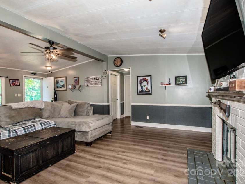 7733 Skyline Drive, Sherrills Ford, NC 28673.  MLS# CAR4252514, YatesRealty ID 11286. 