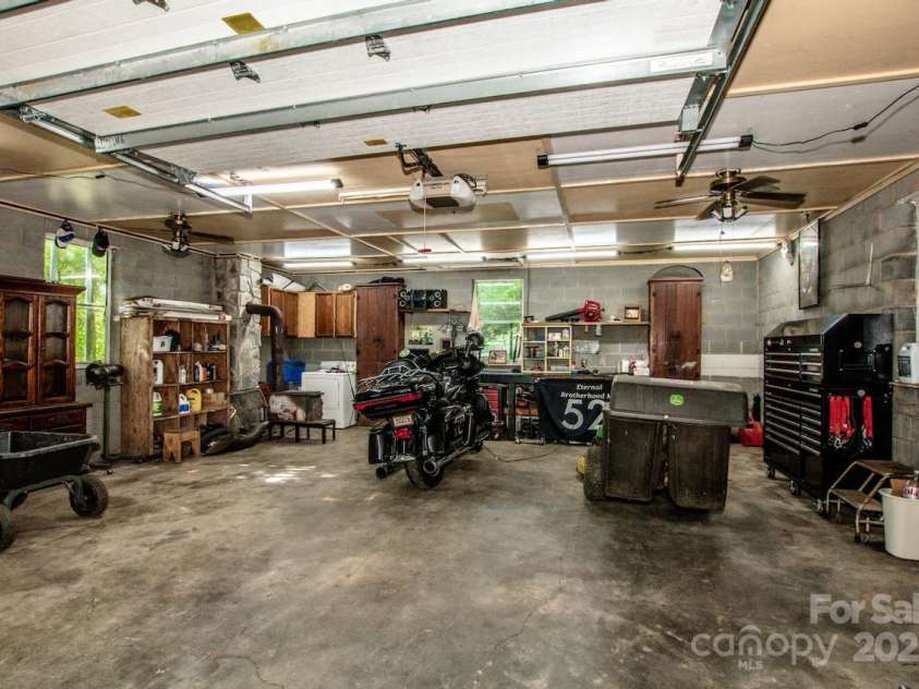 7733 Skyline Drive, Sherrills Ford, NC 28673.  MLS# CAR4252514, YatesRealty ID 11286. 