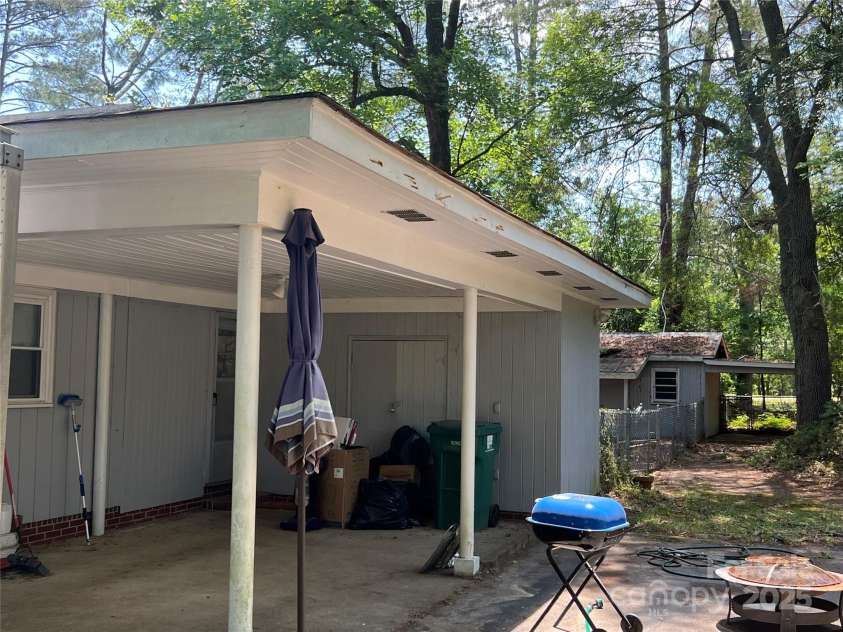 5 Hamden Circle, Cheraw, SC 29520.  MLS# CAR4256305, YatesRealty ID 11287. 