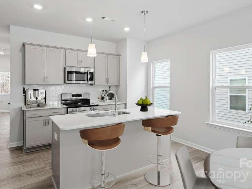 2914 Sloan Drive, Charlotte, NC 28208.  MLS# CAR4256666, YatesRealty ID 11288. Virtually Staged