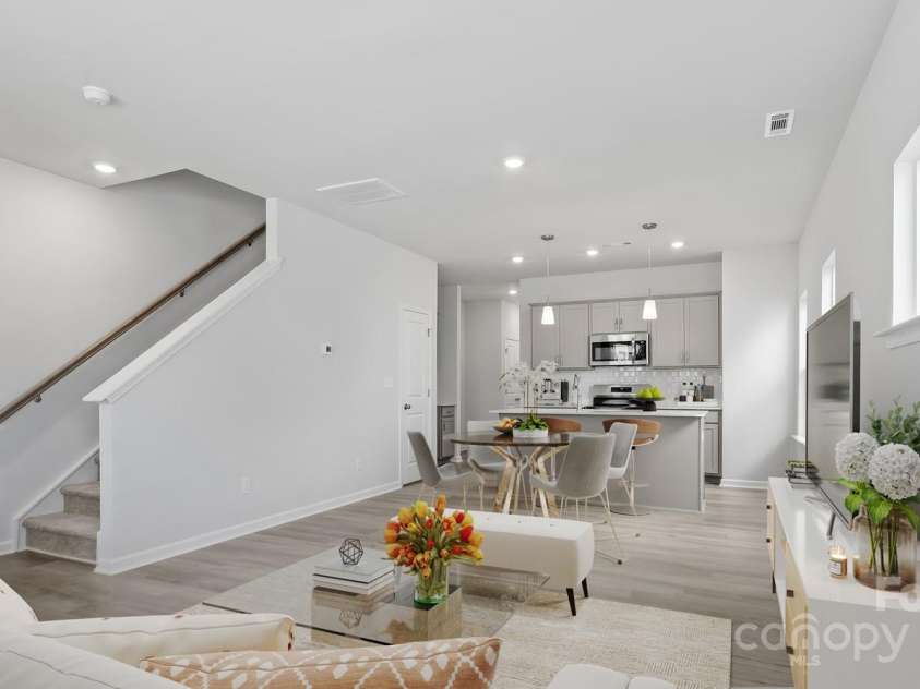 2914 Sloan Drive, Charlotte, NC 28208.  MLS# CAR4256666, YatesRealty ID 11288. Virtually Staged