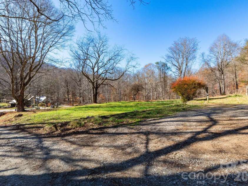 190 Blackberry Inn Road, Weaverville, NC 28787.  MLS# CAR4325654, YatesRealty ID 1129. 