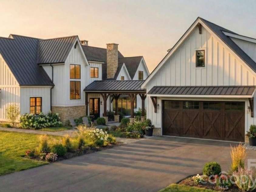 190 Blackberry Inn Road, Weaverville, NC 28787.  MLS# CAR4325654, YatesRealty ID 1129. Color Choice 2