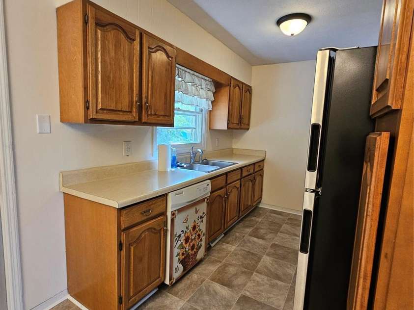 3220 Sweeten Creek Road, Asheville, NC 28803.  MLS# CAR4366165, YatesRealty ID 11290. Kitchen