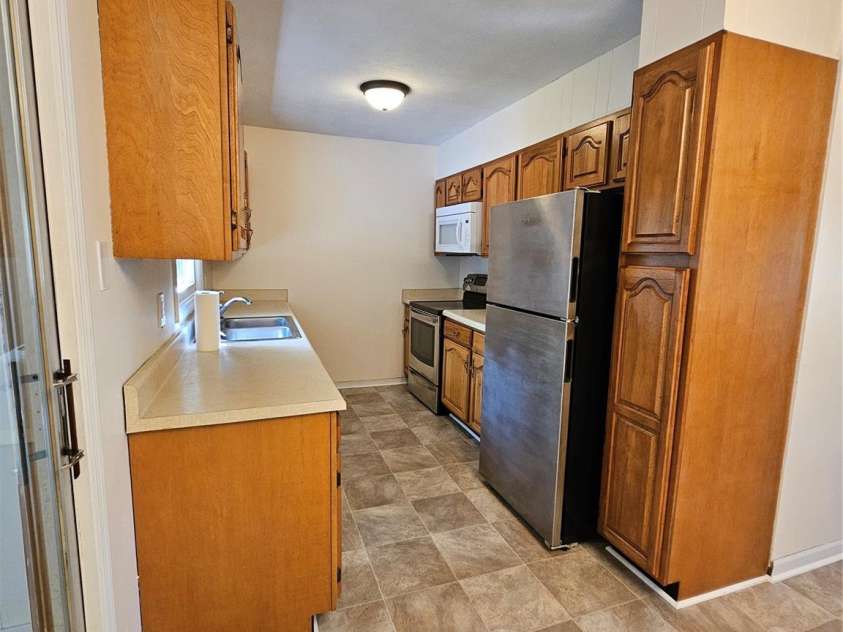 3220 Sweeten Creek Road, Asheville, NC 28803.  MLS# CAR4366165, YatesRealty ID 11290. Kitchen
