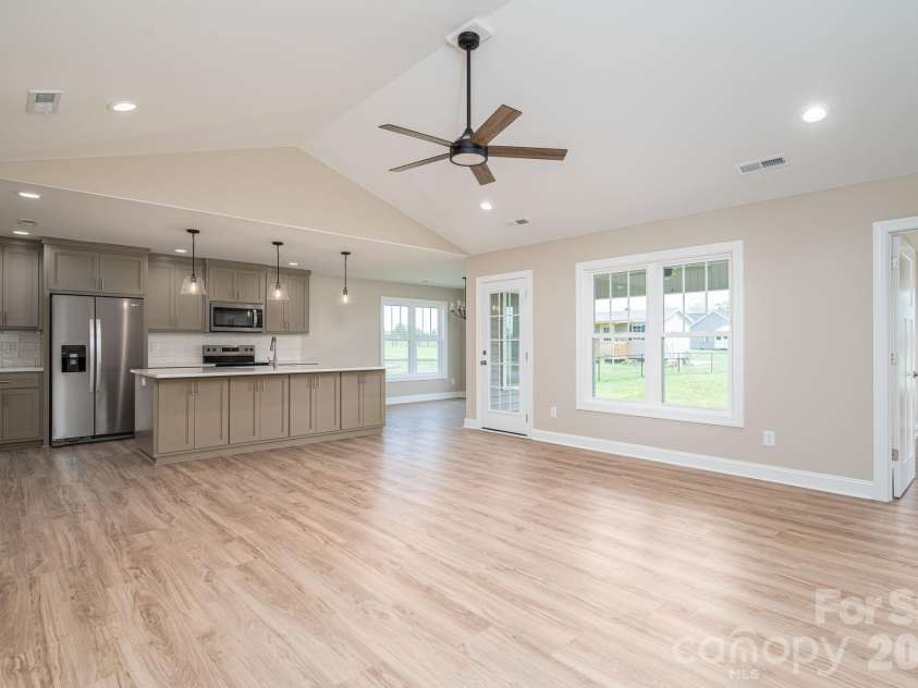 110 Alf Hoover Road, Lincolnton, NC 28092.  MLS# CAR4367232, YatesRealty ID 11292. Great Room