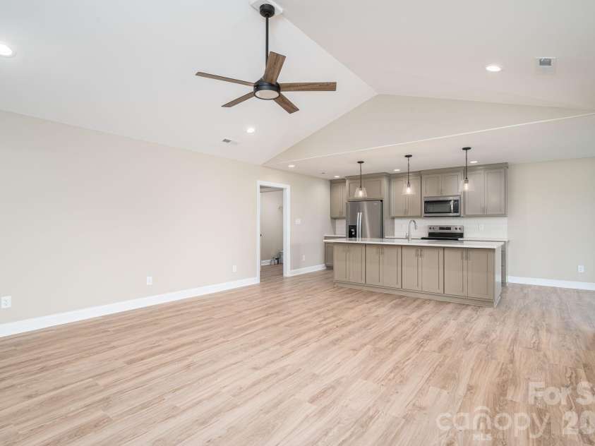 110 Alf Hoover Road, Lincolnton, NC 28092.  MLS# CAR4367232, YatesRealty ID 11292. Great Room