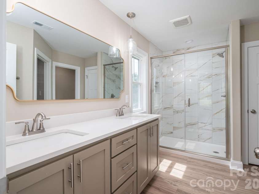 110 Alf Hoover Road, Lincolnton, NC 28092.  MLS# CAR4367232, YatesRealty ID 11292. Primary Bath