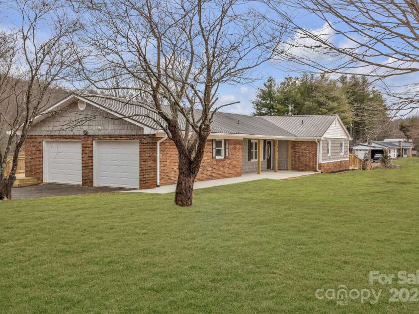 276 Bob McNeill Road, West Jefferson, NC 28694.  MLS# CAR4256649, YatesRealty ID 11292. 