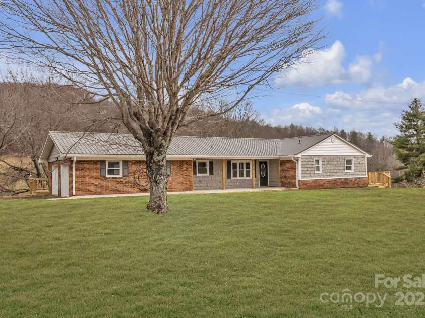 276 Bob McNeill Road, West Jefferson, NC 28694.  MLS# CAR4256649, YatesRealty ID 11292. 