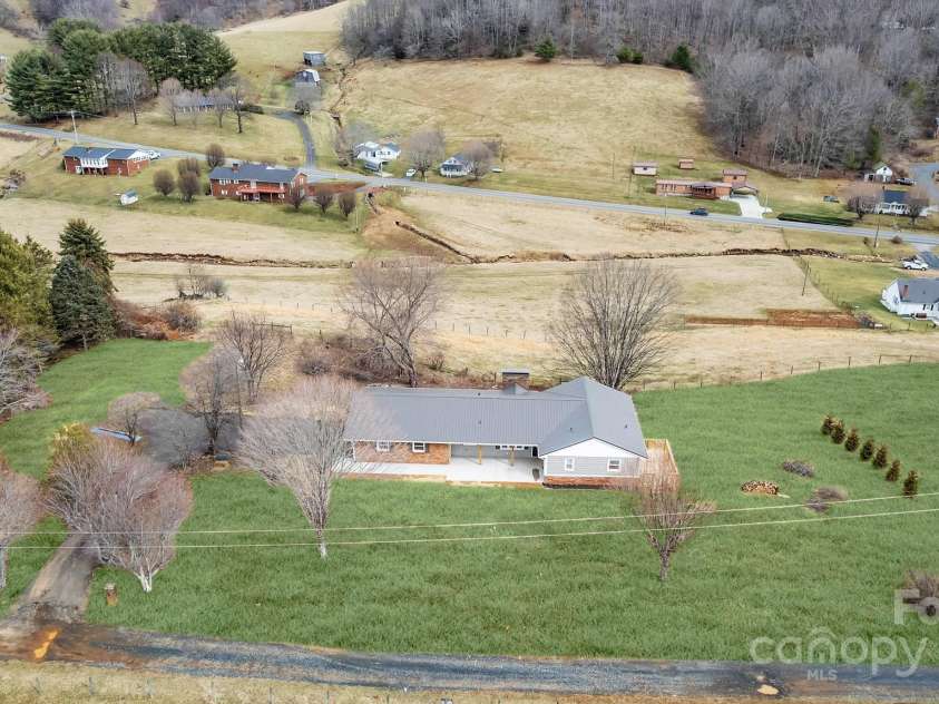 276 Bob McNeill Road, West Jefferson, NC 28694.  MLS# CAR4256649, YatesRealty ID 11292. 