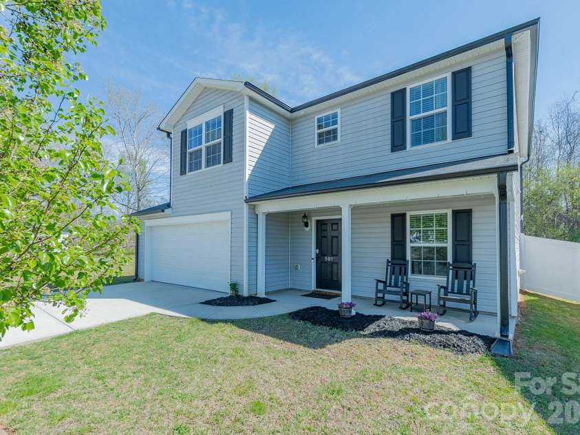 501 Caden Village Circle, Lexington, NC 27295.  MLS# CAR4363549, YatesRealty ID 11293. 