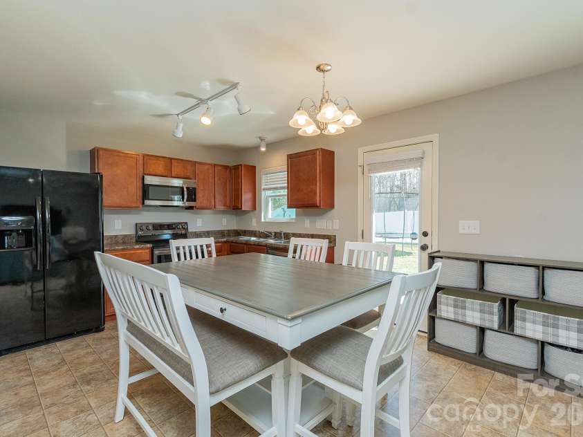 501 Caden Village Circle, Lexington, NC 27295.  MLS# CAR4363549, YatesRealty ID 11293. 