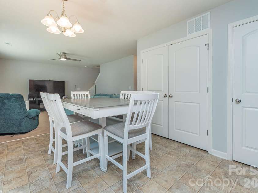 501 Caden Village Circle, Lexington, NC 27295.  MLS# CAR4363549, YatesRealty ID 11293. 