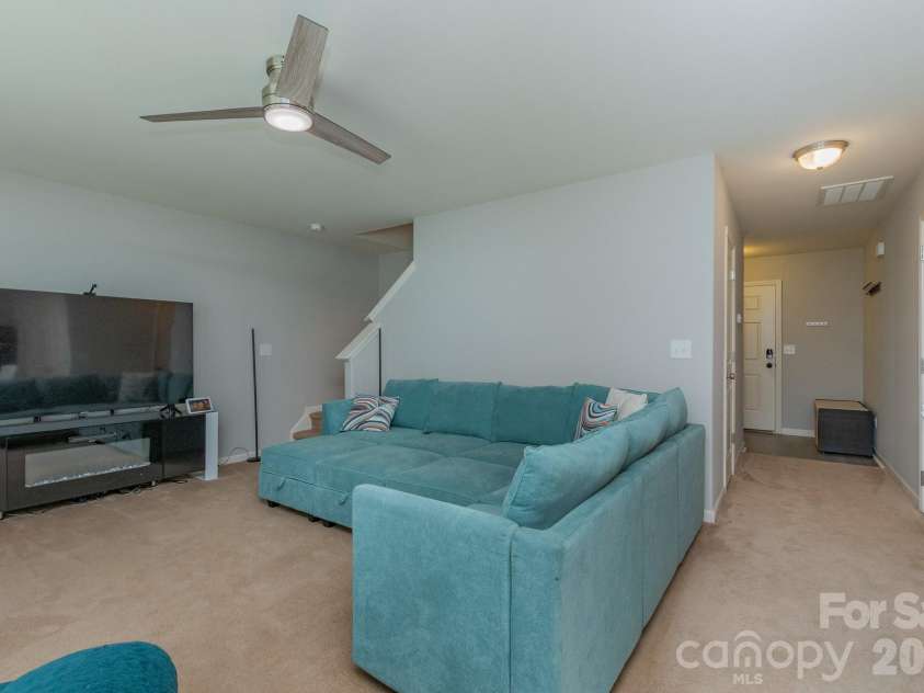 501 Caden Village Circle, Lexington, NC 27295.  MLS# CAR4363549, YatesRealty ID 11293. 