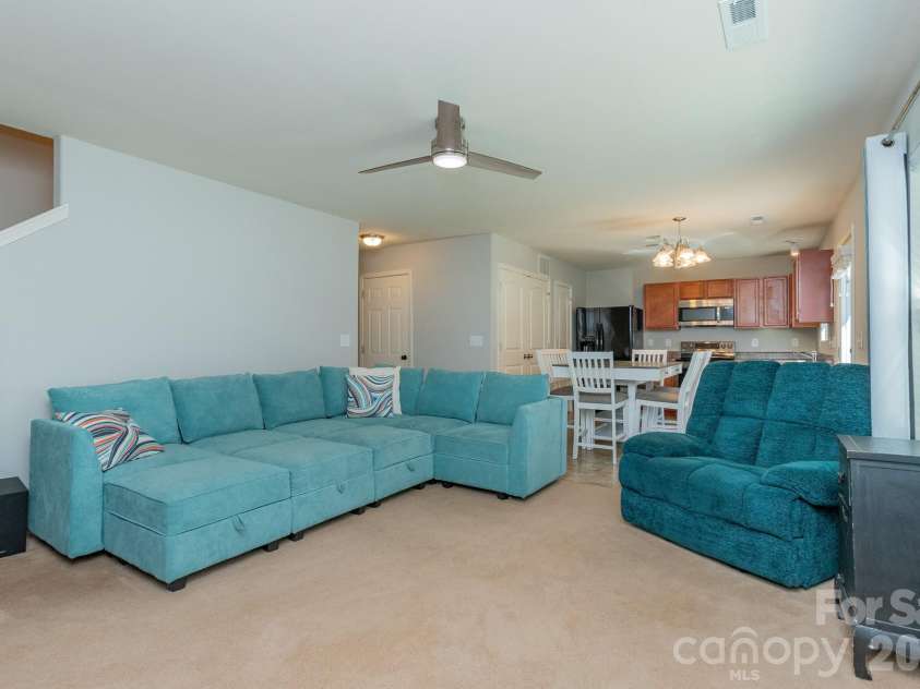 501 Caden Village Circle, Lexington, NC 27295.  MLS# CAR4363549, YatesRealty ID 11293. 