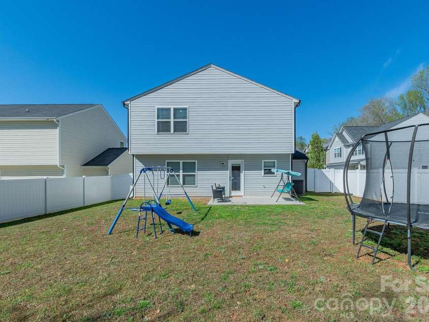 501 Caden Village Circle, Lexington, NC 27295.  MLS# CAR4363549, YatesRealty ID 11293. 