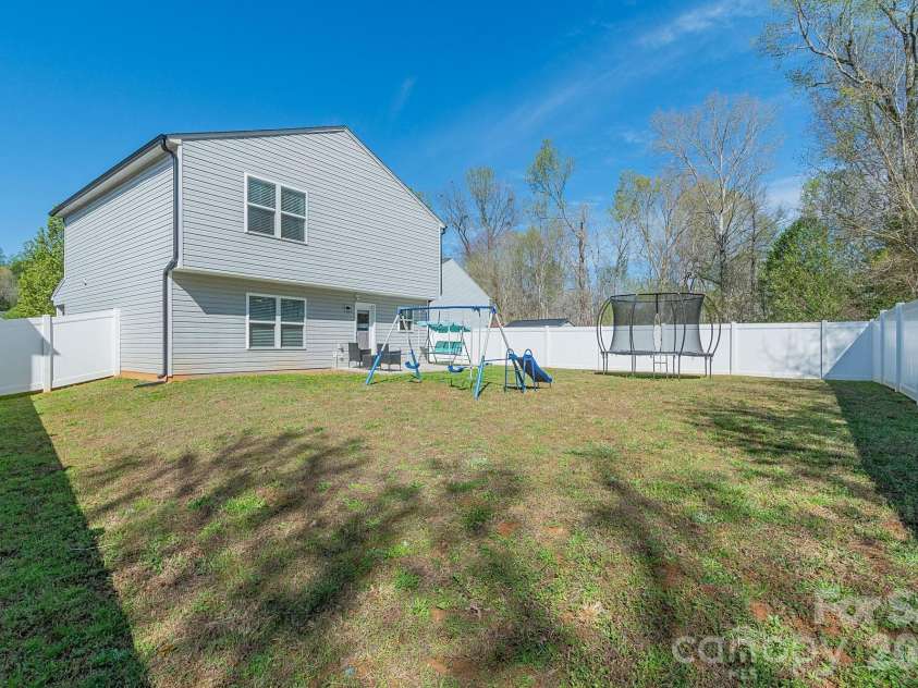 501 Caden Village Circle, Lexington, NC 27295.  MLS# CAR4363549, YatesRealty ID 11293. 