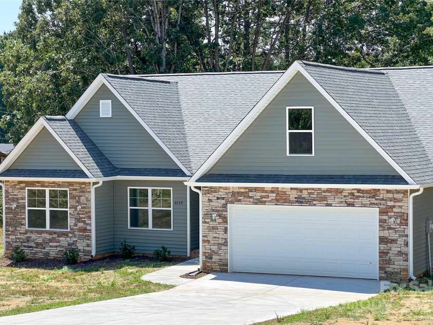 4049 Fincher Road, Matthews, NC 28104.  MLS# CAR4252198, YatesRealty ID 11296. 