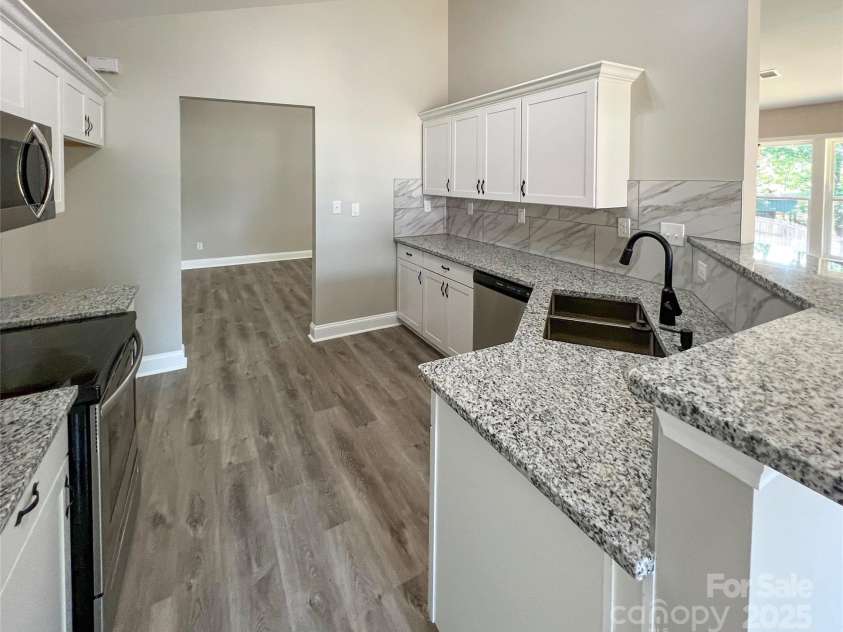 4049 Fincher Road, Matthews, NC 28104.  MLS# CAR4252198, YatesRealty ID 11296. 