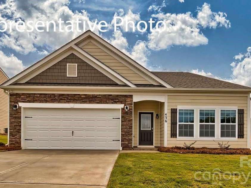 6519 Barcelona Way, Charlotte, NC 28214.  MLS# CAR4387546, YatesRealty ID 11296. 