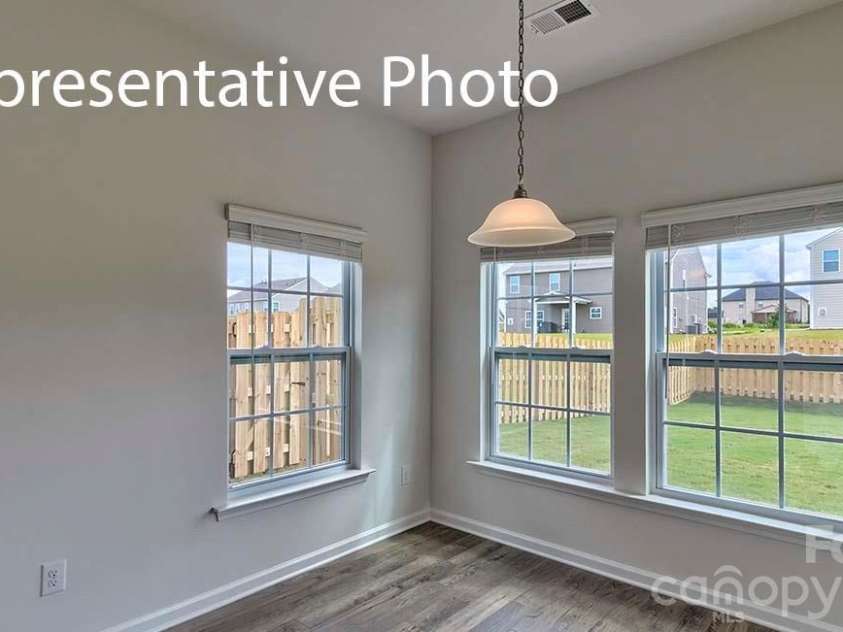 6519 Barcelona Way, Charlotte, NC 28214.  MLS# CAR4387546, YatesRealty ID 11296. 