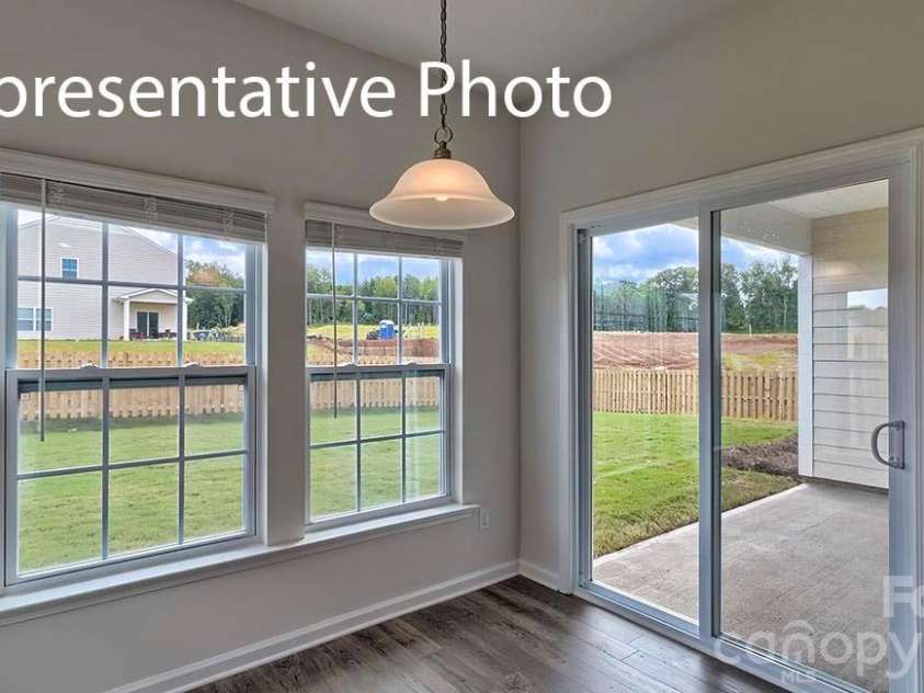 6519 Barcelona Way, Charlotte, NC 28214.  MLS# CAR4387546, YatesRealty ID 11296. 