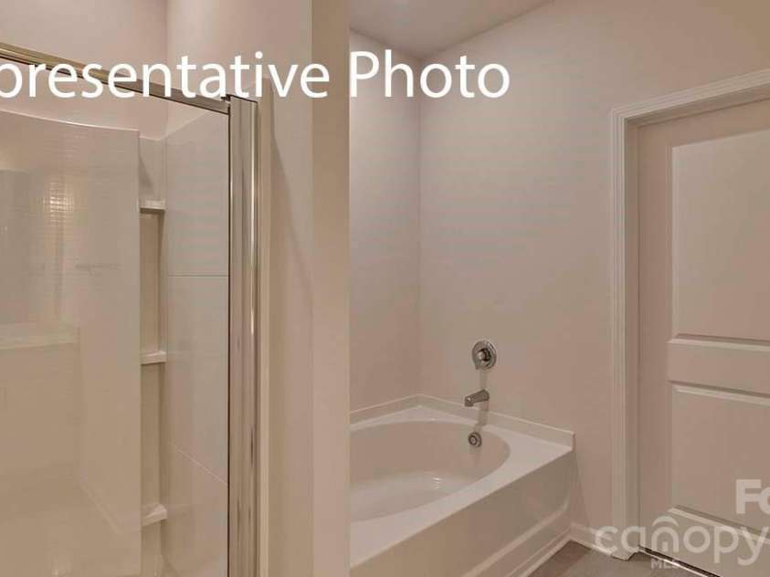 6519 Barcelona Way, Charlotte, NC 28214.  MLS# CAR4387546, YatesRealty ID 11296. 