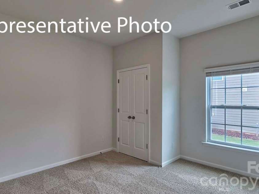 6519 Barcelona Way, Charlotte, NC 28214.  MLS# CAR4387546, YatesRealty ID 11296. 