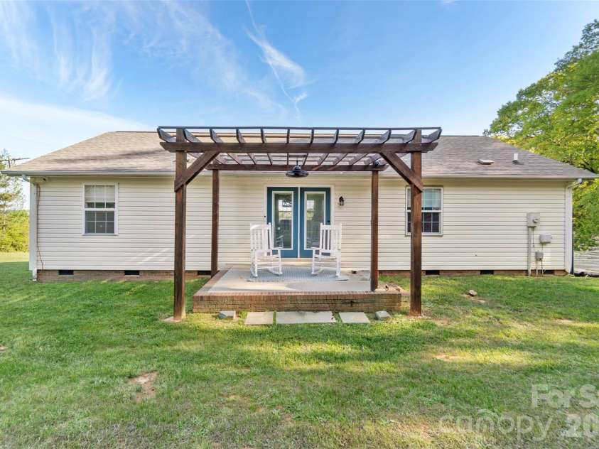 37445 Midway Road, Norwood, NC 28128.  MLS# CAR4369558, YatesRealty ID 11297. 