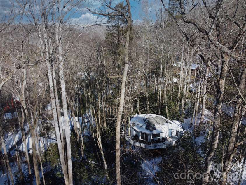 560 Laurel Ridge Road, Banner Elk, NC 28604.  MLS# CAR4363770, YatesRealty ID 11299. 