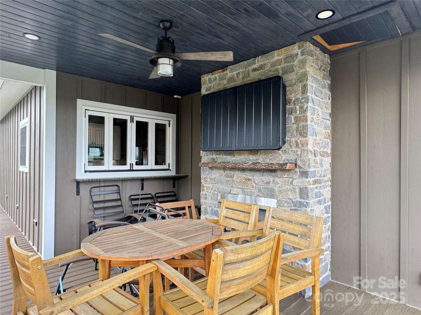 70 Paynes Court, Roaring Gap, NC 28668.  MLS# CAR4253992, YatesRealty ID 11299. 