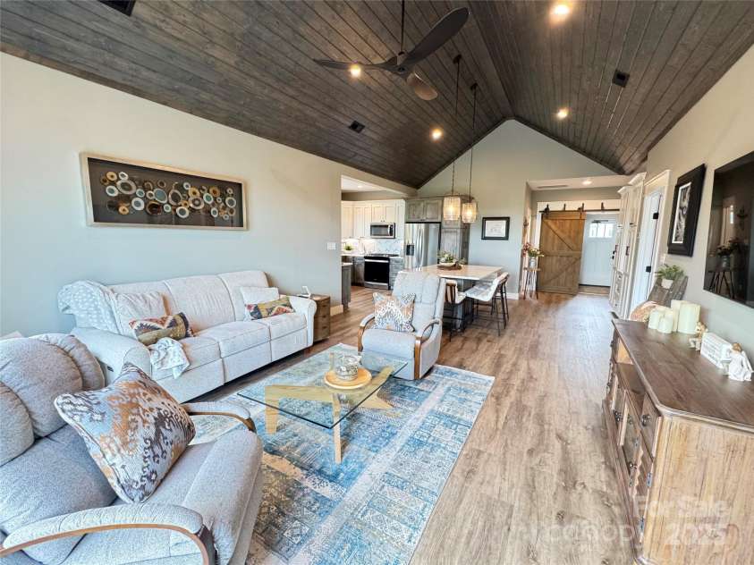 70 Paynes Court, Roaring Gap, NC 28668.  MLS# CAR4253992, YatesRealty ID 11299. 