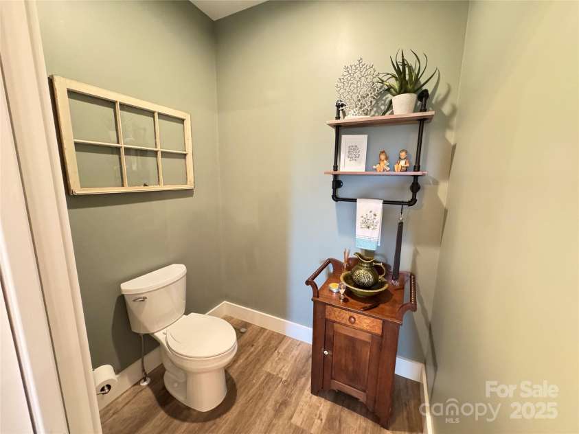 70 Paynes Court, Roaring Gap, NC 28668.  MLS# CAR4253992, YatesRealty ID 11299. 