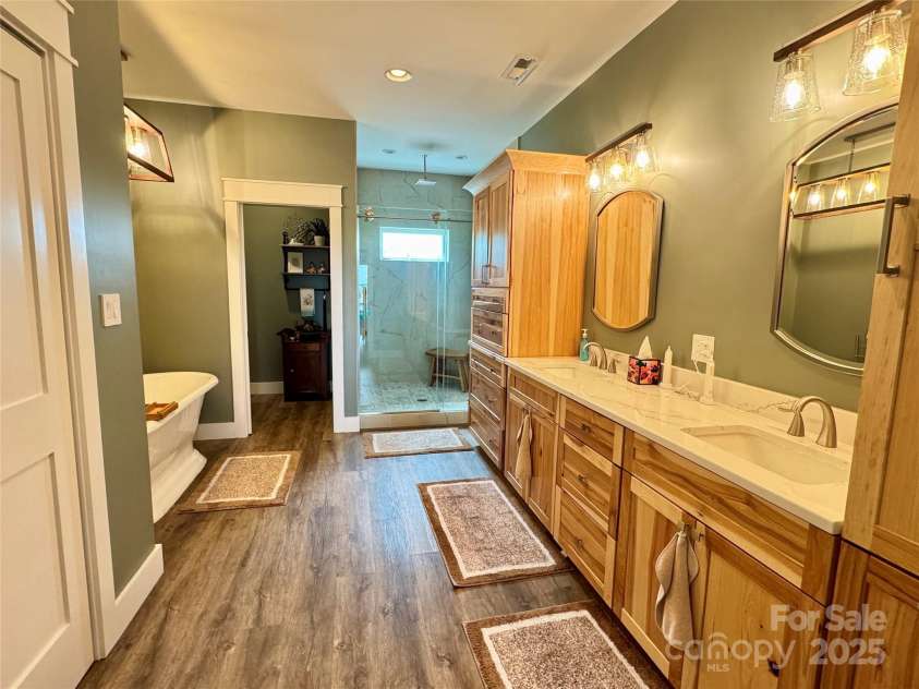 70 Paynes Court, Roaring Gap, NC 28668.  MLS# CAR4253992, YatesRealty ID 11299. 