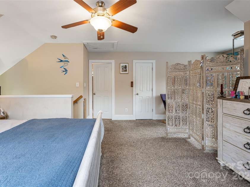 26 Lamar Avenue, Asheville, NC 28803.  MLS# CAR4215412, YatesRealty ID 1130. 