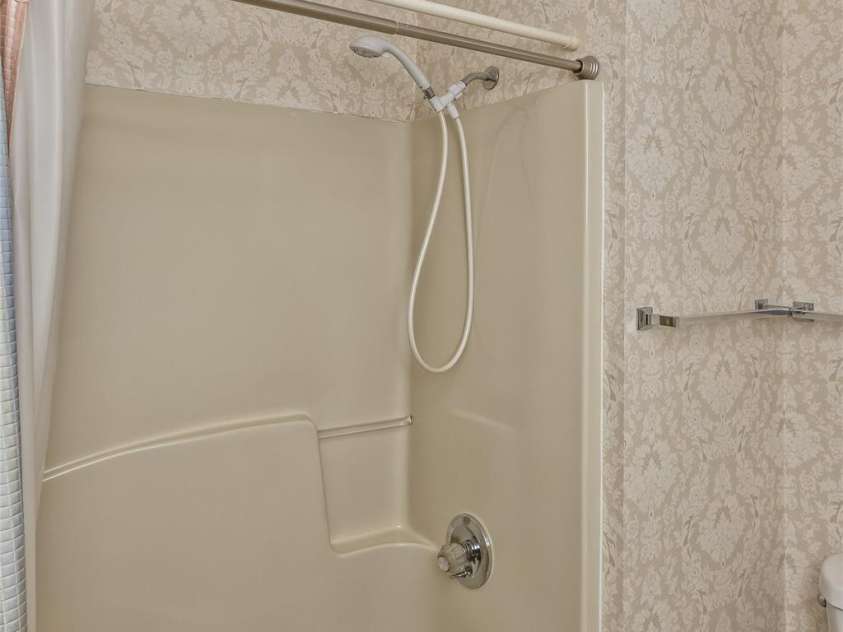 3305 Idle Hour Drive, Asheville, NC 28806.  MLS# CAR4336011, YatesRealty ID 1130. Guest Shower