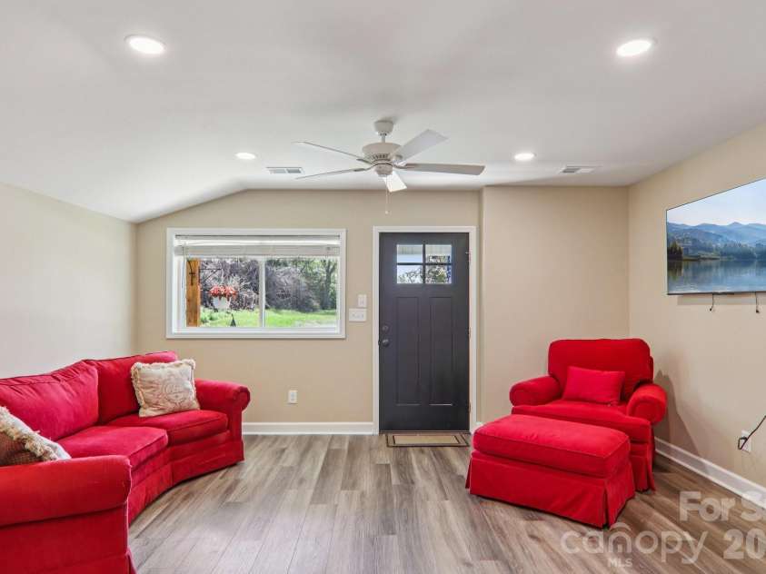 111 Crawford Street, Landrum, SC 29356.  MLS# CAR4369383, YatesRealty ID 11300. 