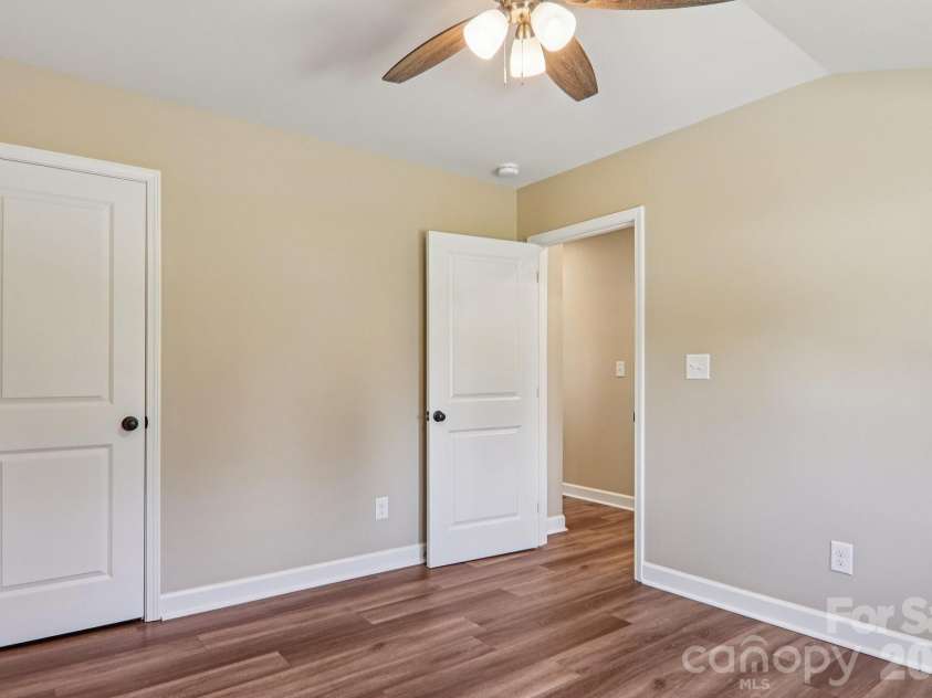 111 Crawford Street, Landrum, SC 29356.  MLS# CAR4369383, YatesRealty ID 11300. 